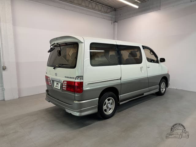 2001 Toyota Grand Hiace JDM car for sale — photo 13 of 25