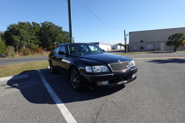 1997 Nissan Cima JDM car for sale — photo 3 of 18
