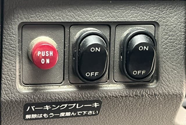 2009 Toyota Mark X JDM car for sale — photo 18 of 25