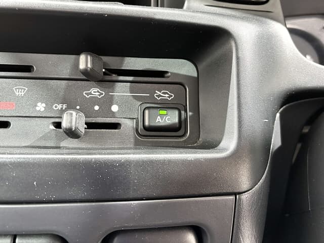 2000 Daihatsu Hijet JDM car for sale — photo 13 of 25