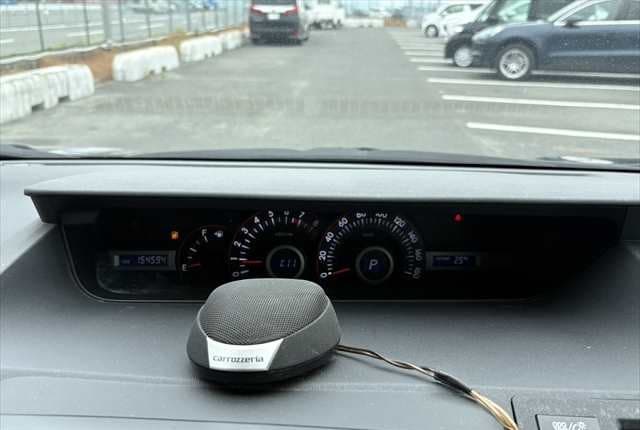 2008 Toyota Voxy JDM car for sale — photo 13 of 25