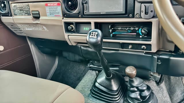 1991 Toyota Land Cruiser JDM car for sale — photo 15 of 19
