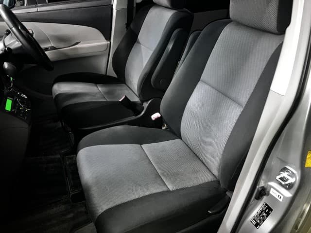 2007 Toyota Estima JDM car for sale — photo 13 of 20