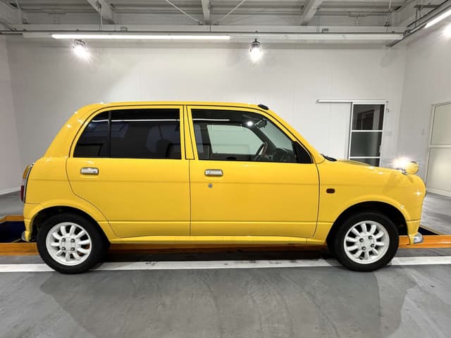 1999 Daihatsu Mira JDM car for sale — photo 6 of 25