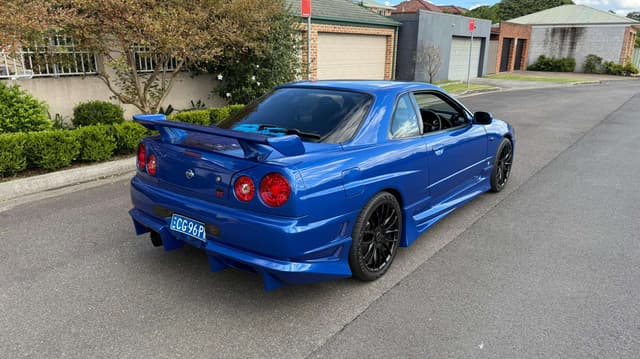 1998 Nissan Skyline JDM car for sale — photo 9 of 11