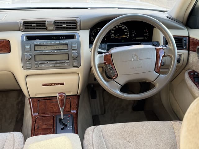 1999 Toyota Majesta JDM car for sale — photo 18 of 24