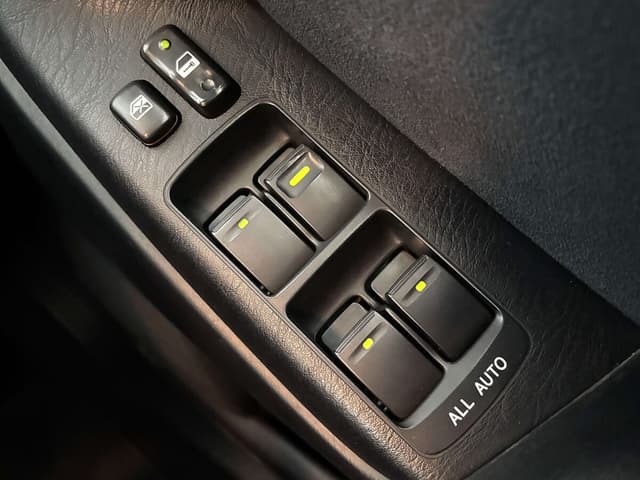 1999 Toyota Aristo JDM car for sale — photo 20 of 25