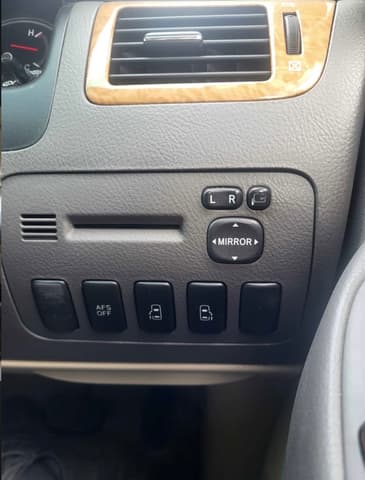 2007 Toyota Alphard JDM car for sale — photo 12 of 15