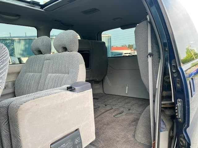 2000 Mitsubishi Delica JDM car for sale — photo 13 of 18