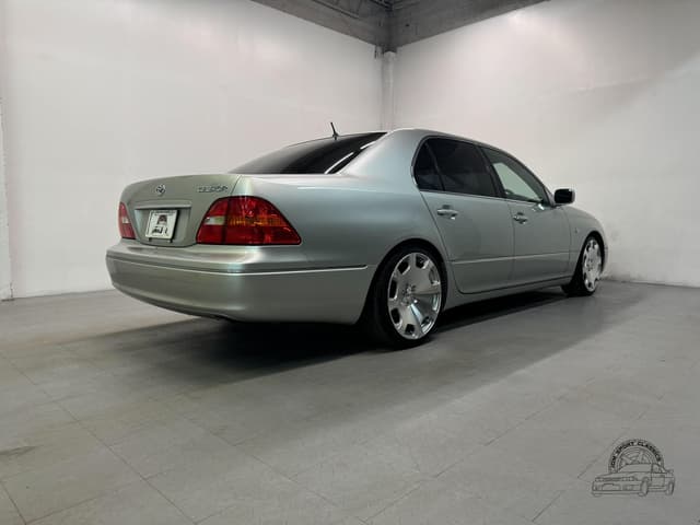 2000 Toyota Celsior JDM car for sale — photo 12 of 25