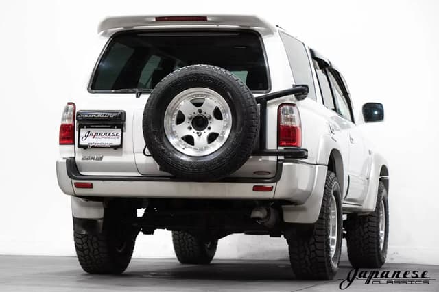 2000 Toyota Hilux Surf JDM car for sale — photo 8 of 25