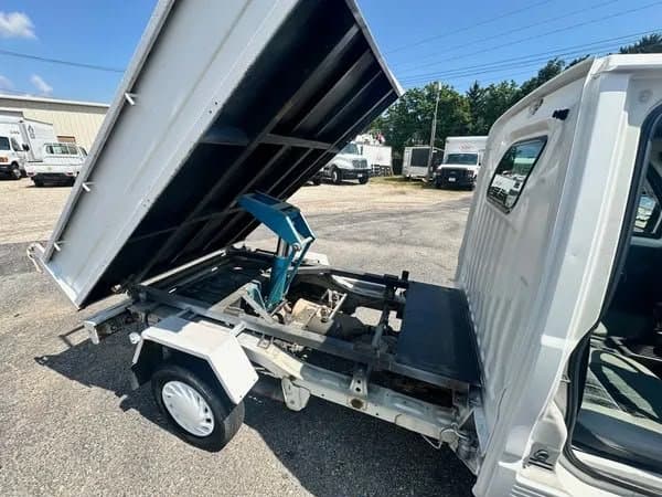 1997 Mitsubishi Minicab JDM car for sale — photo 3 of 5