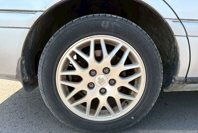 1999 Toyota Crown JDM car for sale — photo 11 of 25