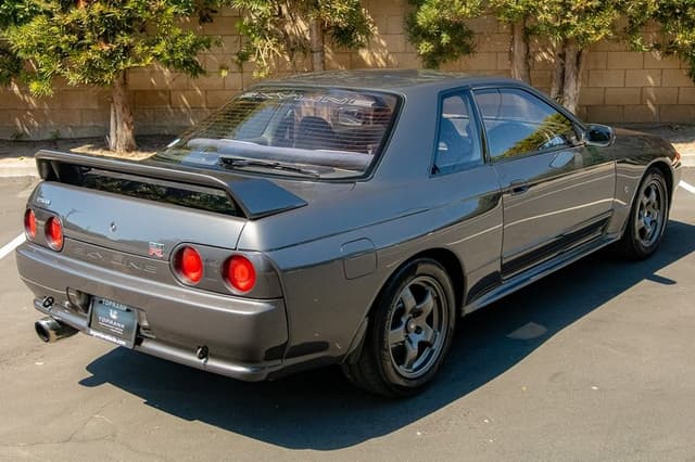 1991 Nissan Skyline JDM car for sale — photo 11 of 25