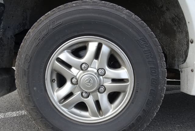 2001 Toyota Land Cruiser JDM car for sale — photo 11 of 25