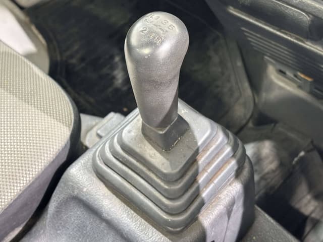1996 Suzuki Carry JDM car for sale — photo 12 of 25