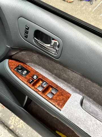1996 Nissan Cedric JDM car for sale — photo 3 of 13