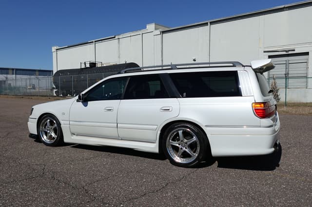 1997 Nissan Stagea JDM car for sale — photo 10 of 20
