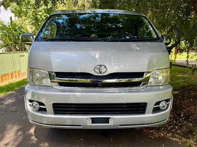 2007 Toyota HiAce JDM car for sale — photo 7 of 23