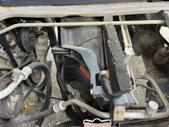 2002 Daihatsu Hijet JDM car for sale — photo 18 of 25