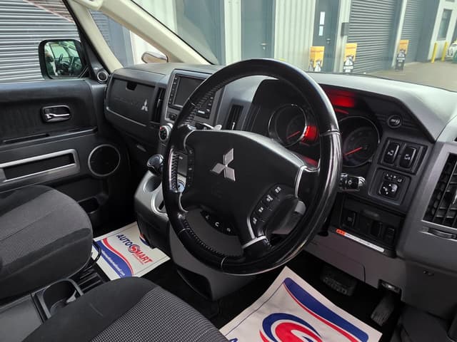 2009 Mitsubishi Delica JDM car for sale — photo 6 of 10