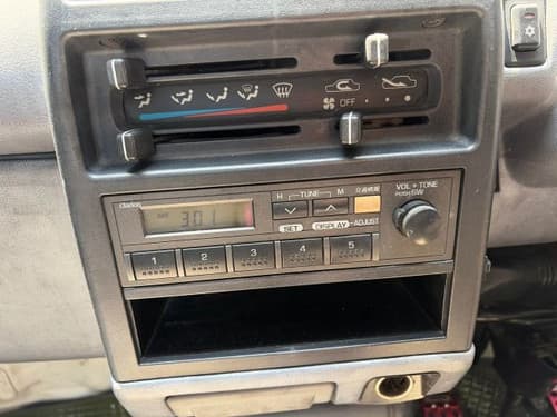 1994 Mitsubishi Minicab JDM car for sale — photo 12 of 15