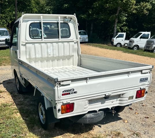 2001 Daihatsu Hijet JDM car for sale — photo 7 of 17