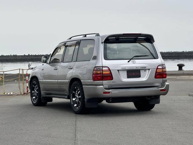2000 Toyota Land Cruiser JDM car for sale — photo 15 of 17