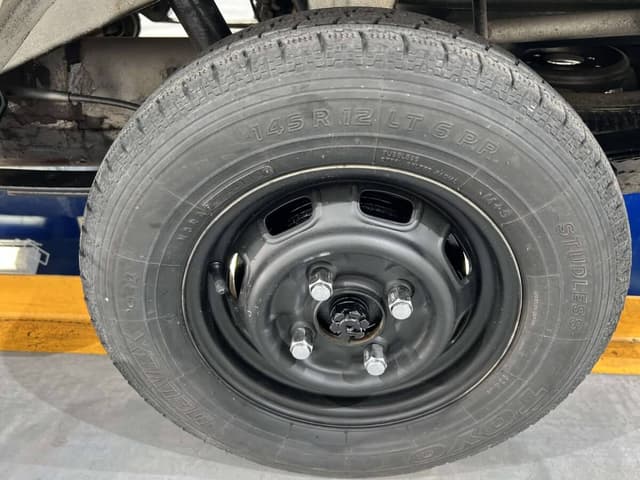 1990 Daihatsu Hijet JDM car for sale — photo 16 of 24