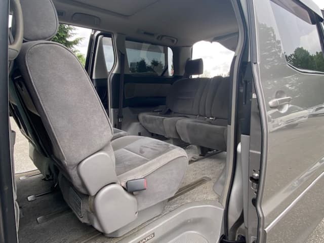 2002 Toyota Alphard JDM car for sale — photo 11 of 18