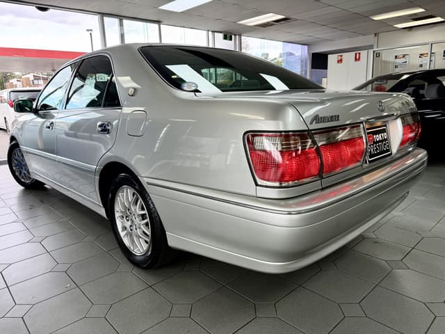 2000 Toyota Crown JDM car for sale — photo 3 of 5