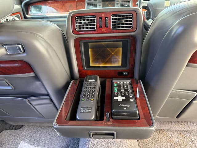 1997 Toyota Century JDM car for sale — photo 17 of 22