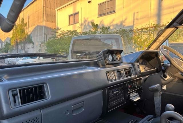 1988 Mitsubishi Delica JDM car for sale — photo 16 of 22