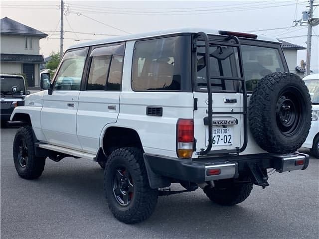 2001 Toyota Land Cruiser JDM car for sale — photo 21 of 21