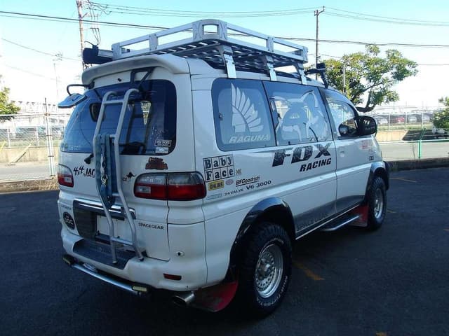 1996 Mitsubishi Delica JDM car for sale — photo 13 of 13