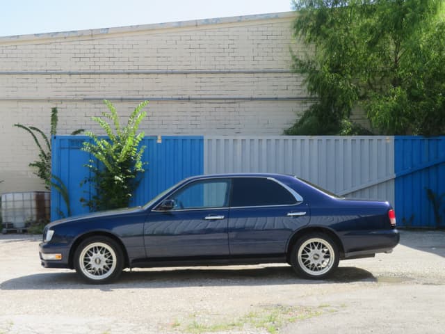 1997 Nissan Cedric JDM car for sale — photo 5 of 21