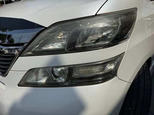 2011 Toyota Vellfire JDM car for sale — photo 13 of 25