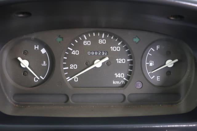 1998 Daihatsu Hijet JDM car for sale — photo 14 of 25