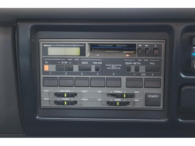 1992 Mitsubishi Delica JDM car for sale — photo 12 of 25