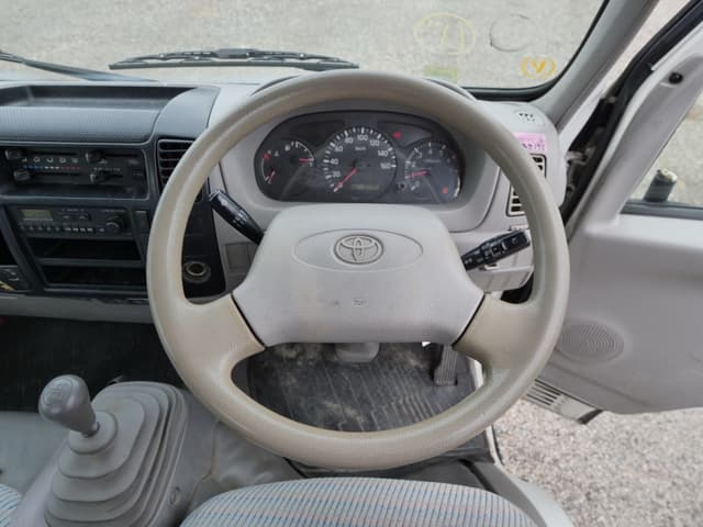 2001 Toyota Dyna JDM car for sale — photo 24 of 25