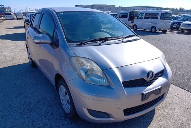 2010 Toyota Vitz JDM car for sale — photo 7 of 25