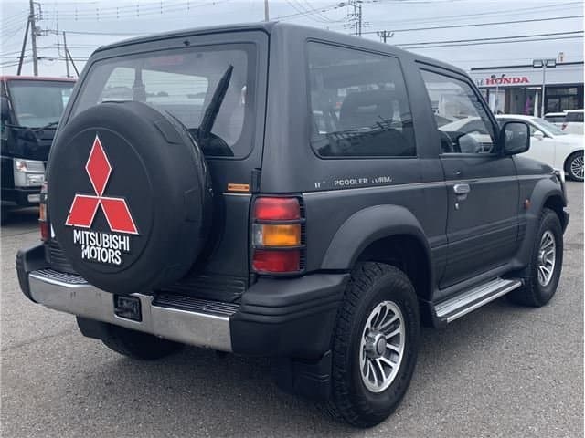 1992 Mitsubishi Pajero JDM car for sale — photo 8 of 25