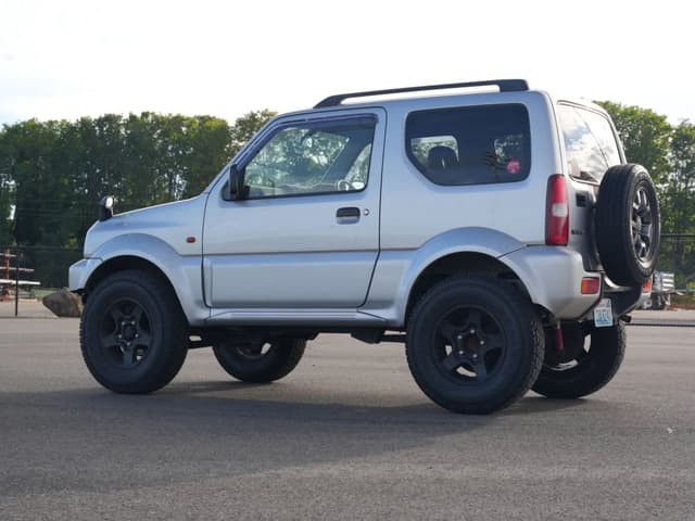 1998 Suzuki Jimny JDM car for sale — photo 12 of 25