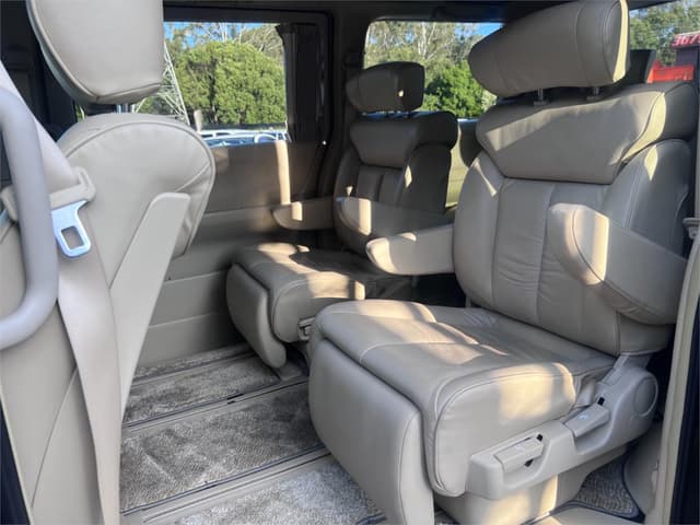 2007 Nissan Elgrand JDM car for sale — photo 14 of 16