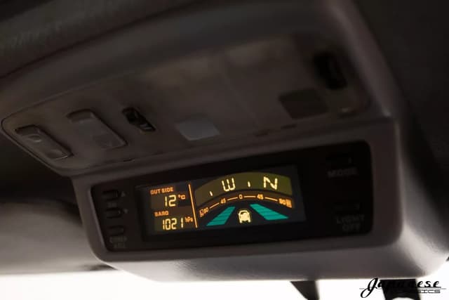1996 Toyota Hilux Surf JDM car for sale — photo 14 of 25