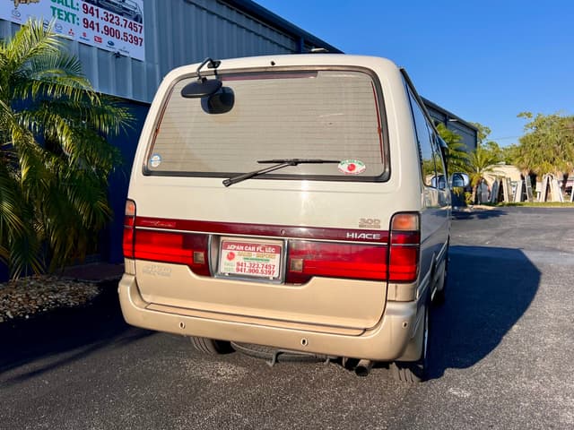 1994 Toyota HiAce JDM car for sale — photo 10 of 19