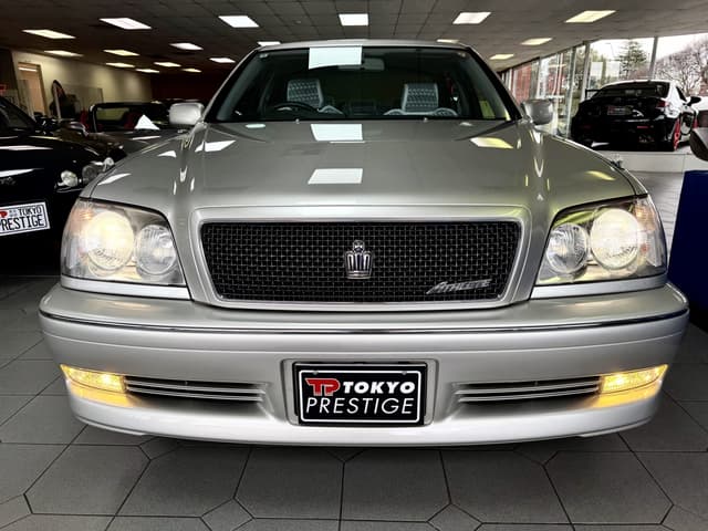 2000 Toyota Crown JDM car for sale — photo 2 of 5