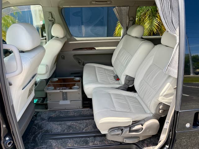 1999 Nissan Elgrand JDM car for sale — photo 18 of 25