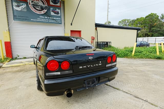 1998 Nissan Skyline JDM car for sale — photo 9 of 17