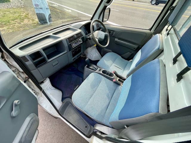 2000 Mitsubishi Minicab JDM car for sale — photo 24 of 25